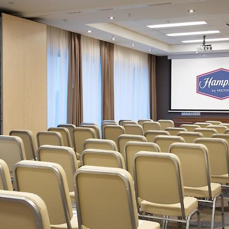 Hampton By Hilton Minsk City Centre Exterior photo