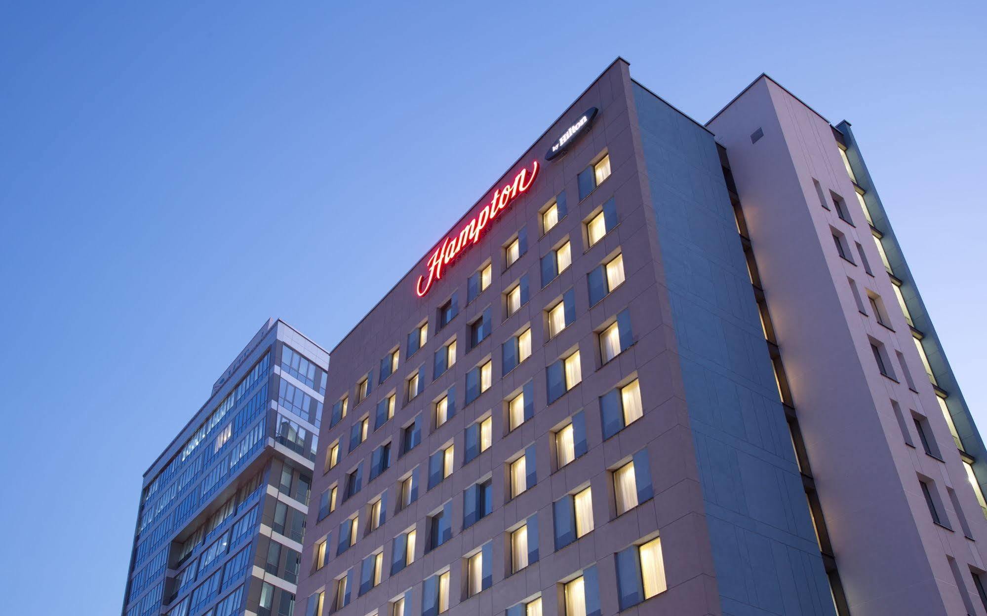 Hampton By Hilton Minsk City Centre Exterior photo