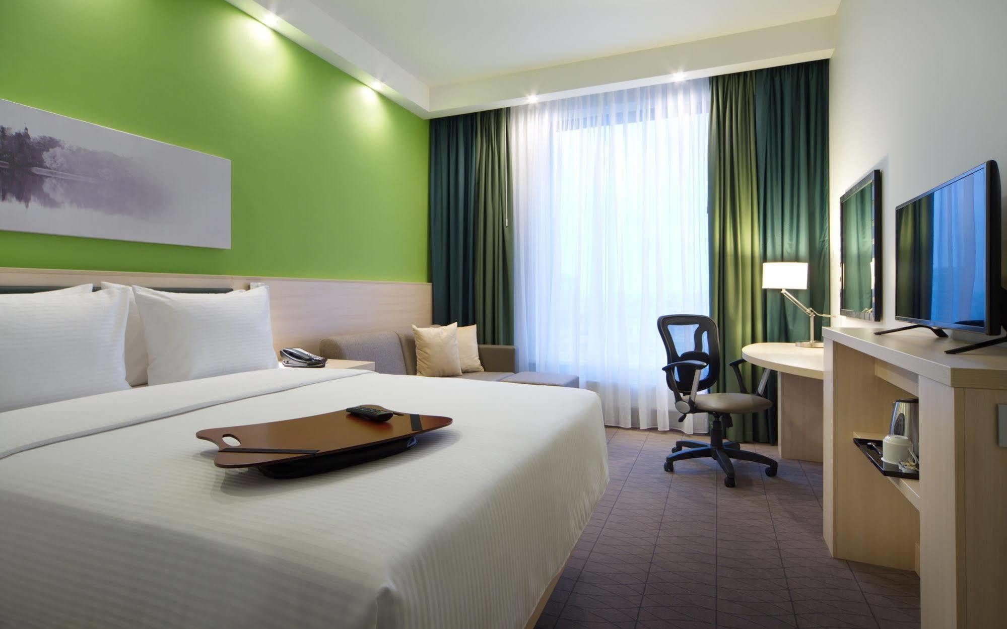 Hampton By Hilton Minsk City Centre Exterior photo
